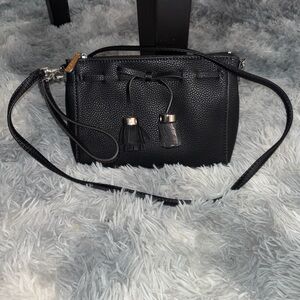 LIZ CLAIBORNE CONVERTIBLE LEATHER CROSSBODY BAG wristlet 9x6 NWOT